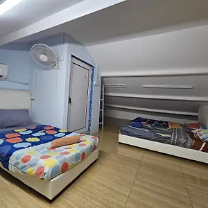  Hostel Color Mixed